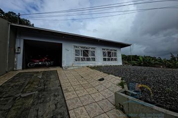 Compre Casa com 2 Quartos, 161 m² por R$ 480.000 em Itaum, Joinville - SC.