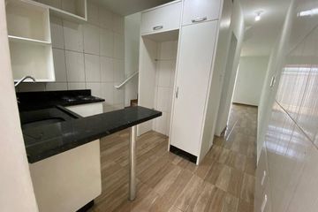 Compre Casa com 2 Quartos, 57 m² por R$ 329.000 em Fátima, Joinville - SC.